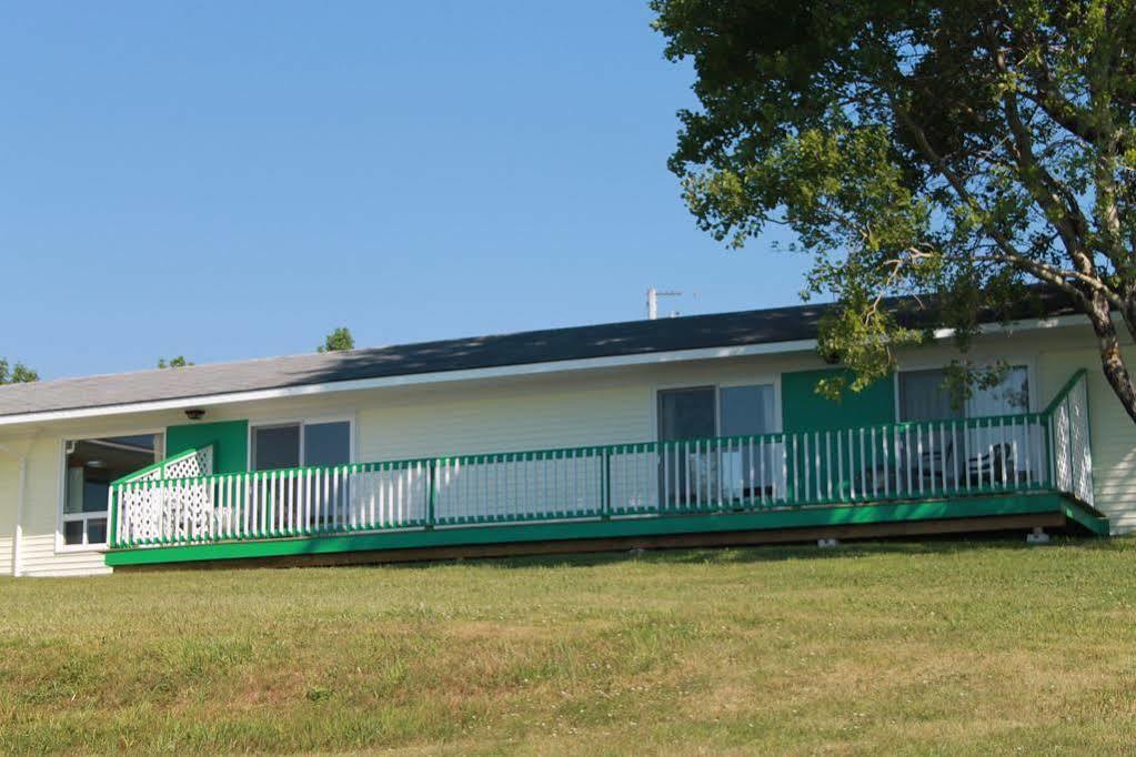 Cabot Trail Motel Baddeck Inlet Eksteriør billede