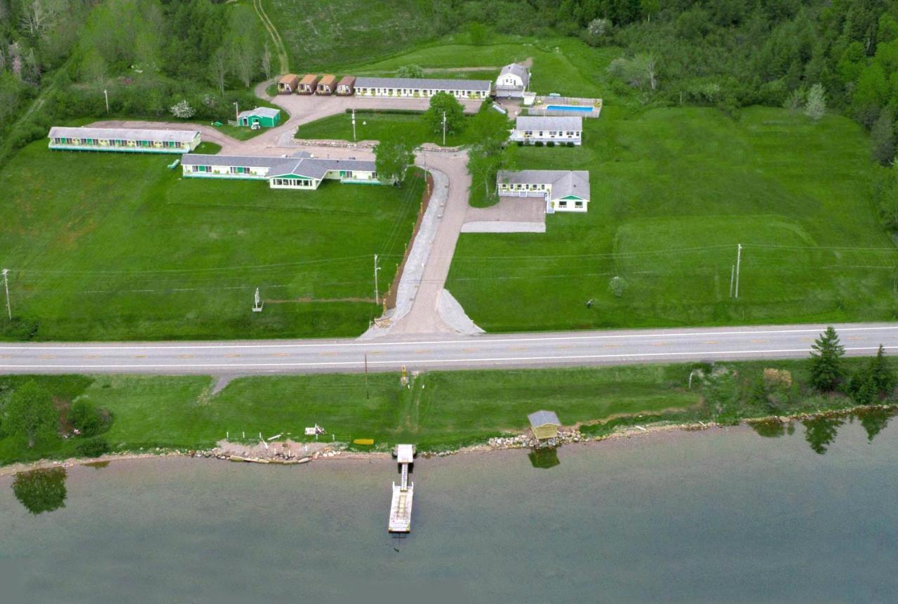 Cabot Trail Motel Baddeck Inlet Eksteriør billede
